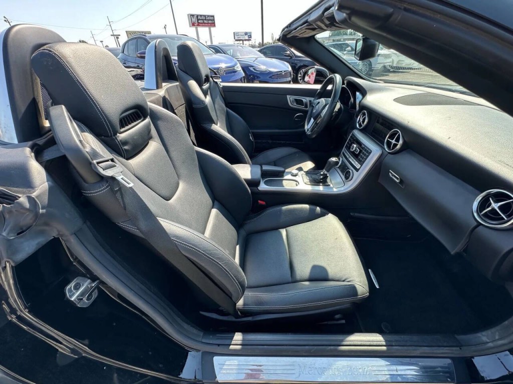 2014 Mercedes-Benz SLK-Class Image 18