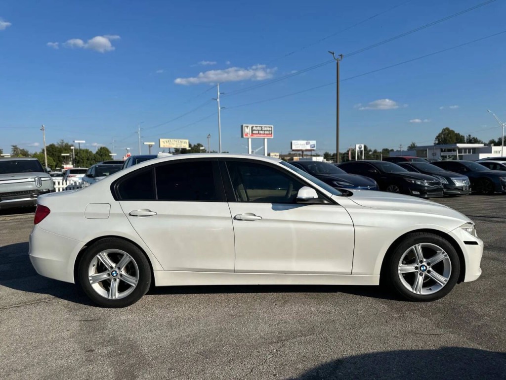 2013 BMW 3 Series Image 5