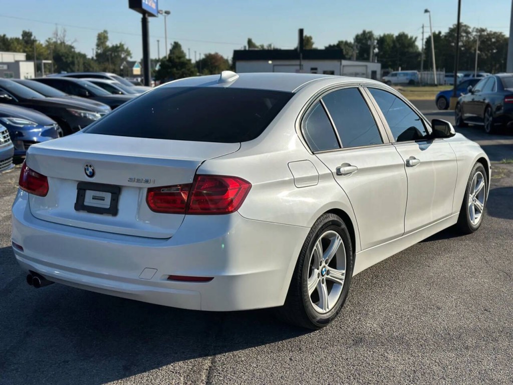 2013 BMW 3 Series Image 6