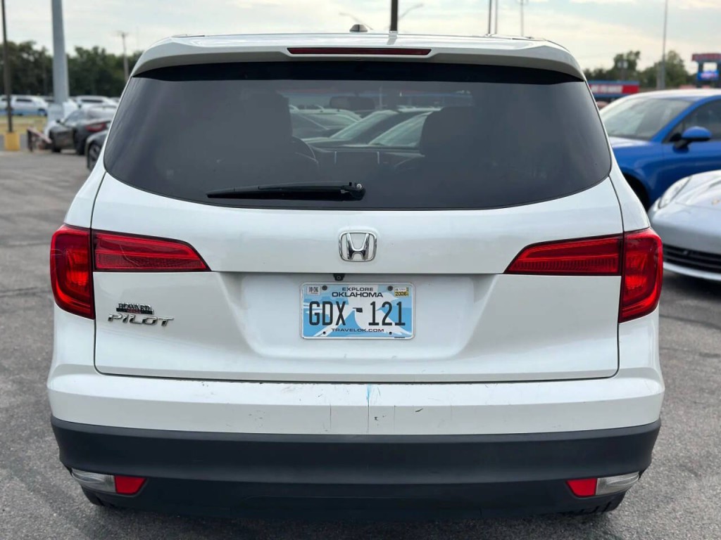 2017 Honda Pilot Image 8