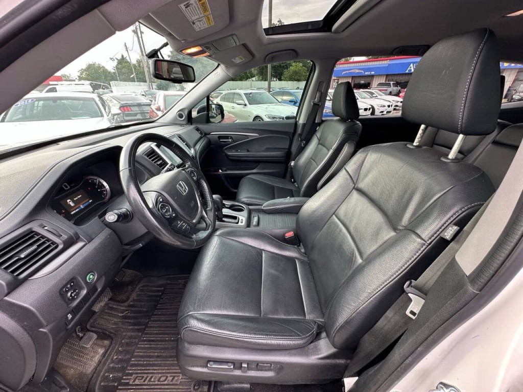 2017 Honda Pilot Image 11
