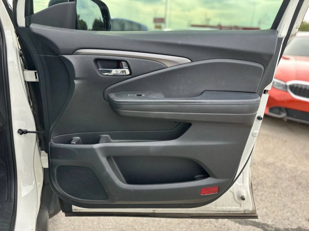 2017 Honda Pilot Image 25
