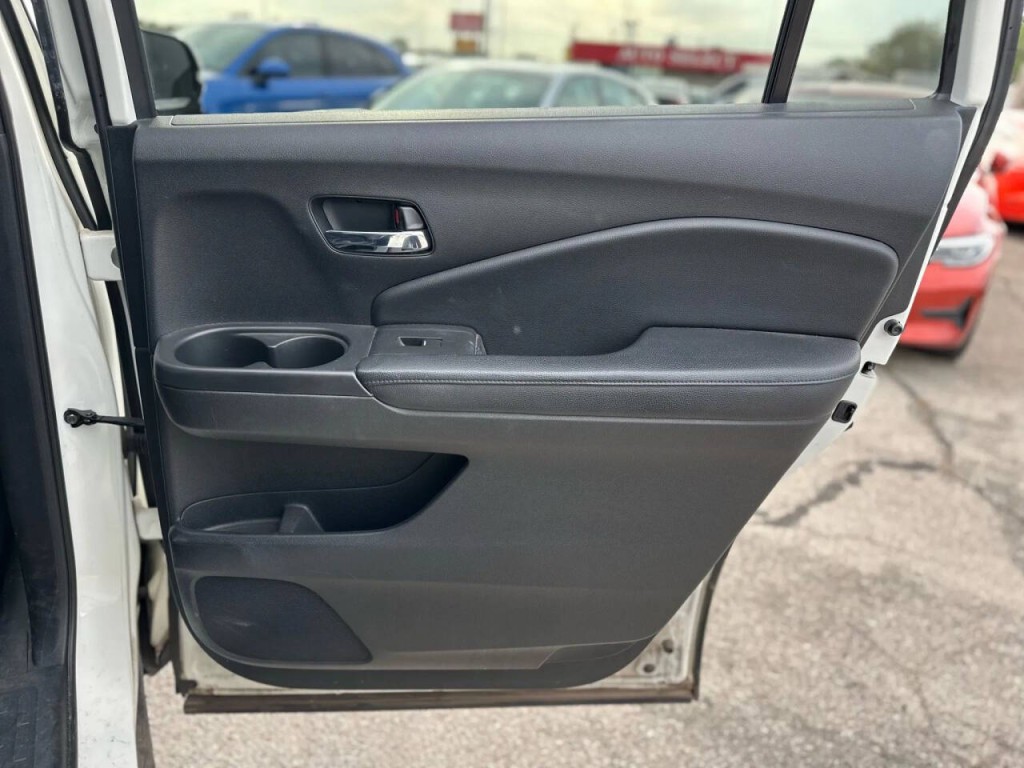 2017 Honda Pilot Image 26