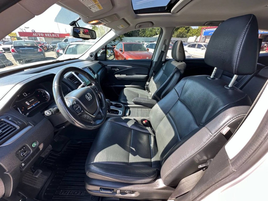 2017 Honda Pilot Image 10