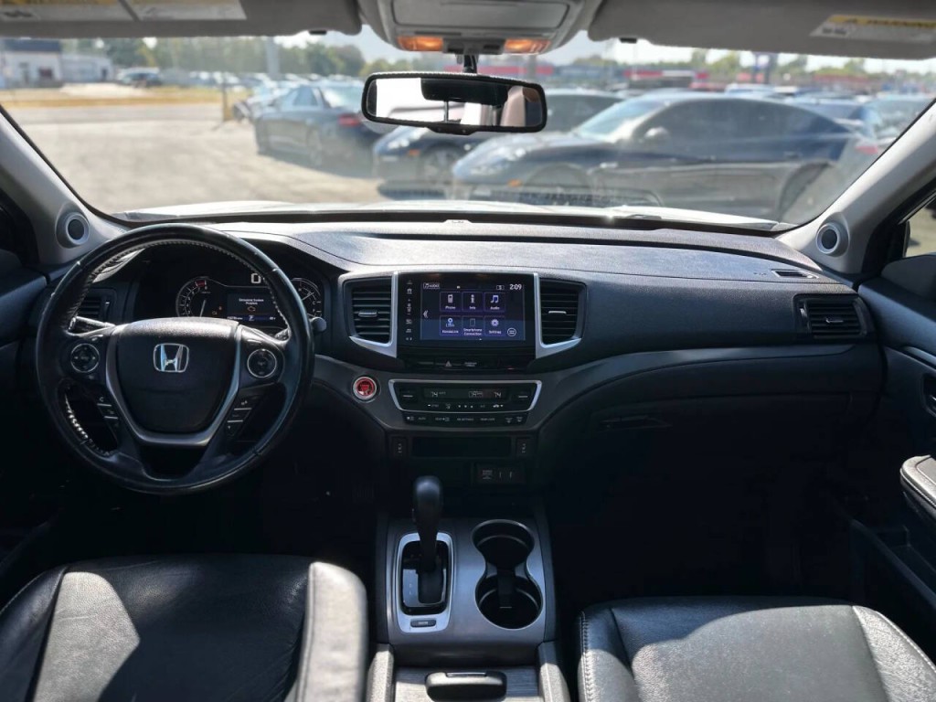 2017 Honda Pilot Image 12