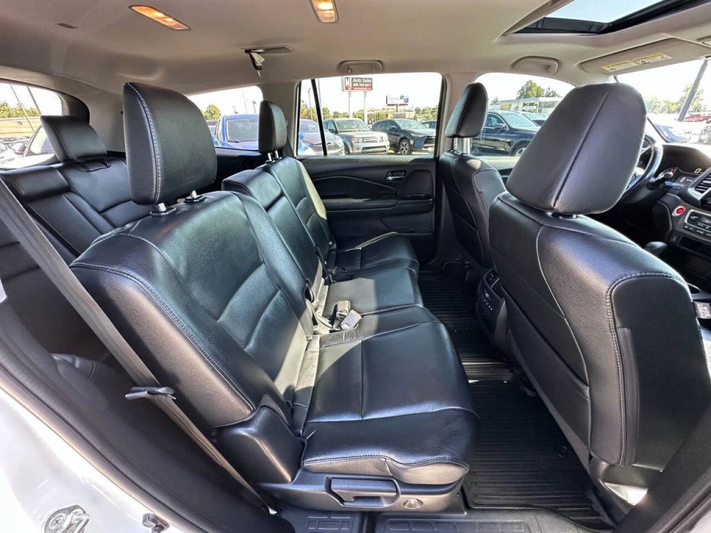 2017 Honda Pilot Image 14