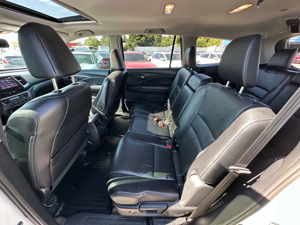 2017 Honda Pilot Image 17