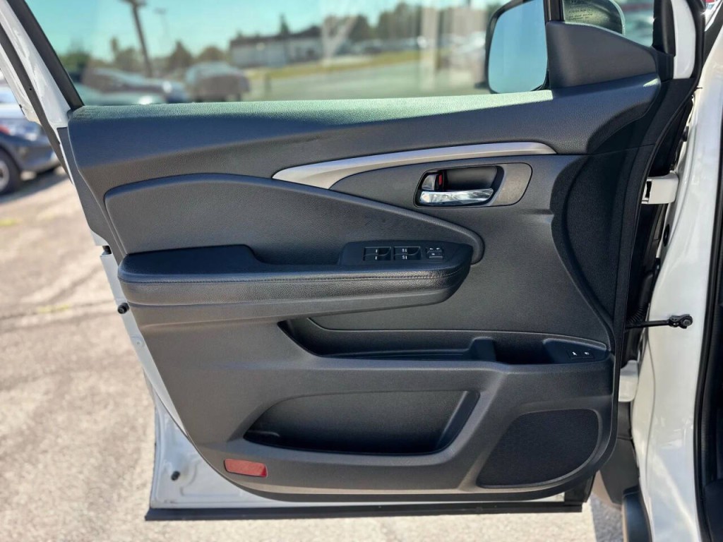 2017 Honda Pilot Image 22