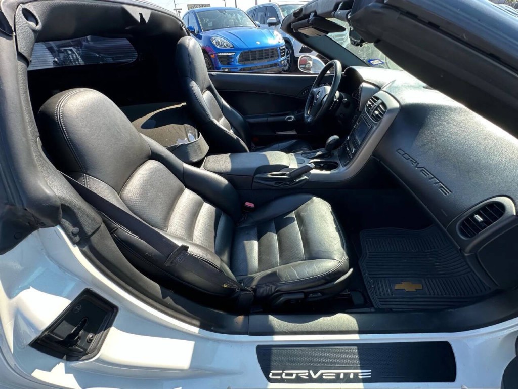 2006 Chevrolet Corvette Image 20