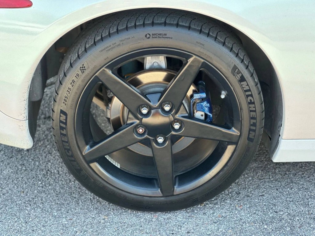 2006 Chevrolet Corvette Image 25