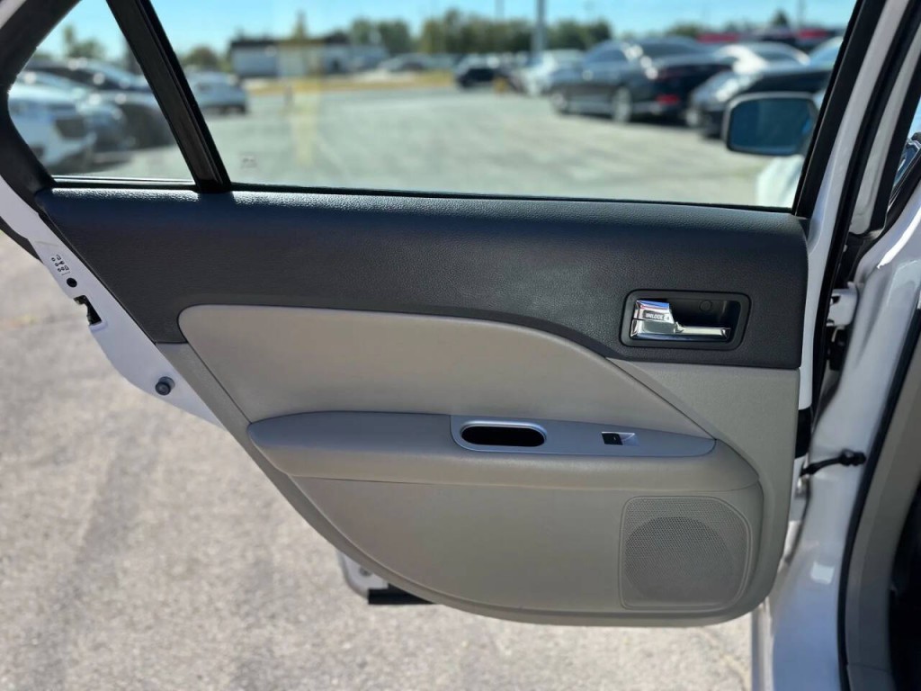 2010 Mercury Milan Hybrid Image 21