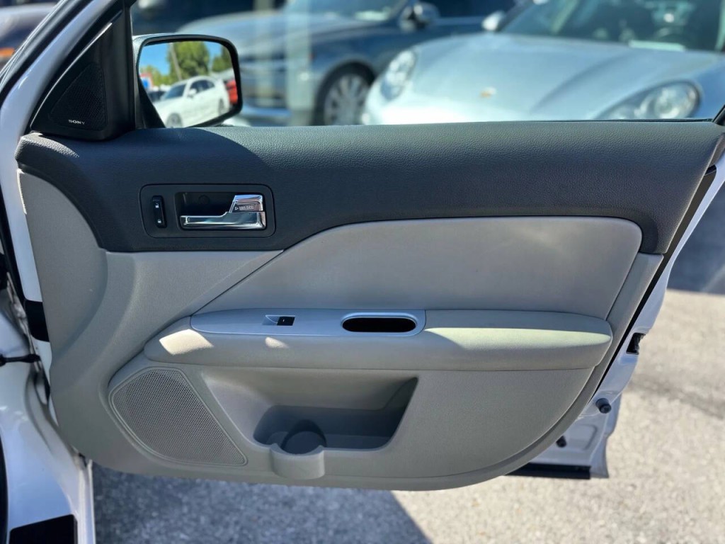 2010 Mercury Milan Hybrid Image 22