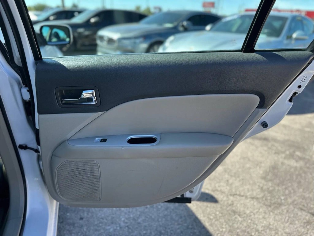 2010 Mercury Milan Hybrid Image 23