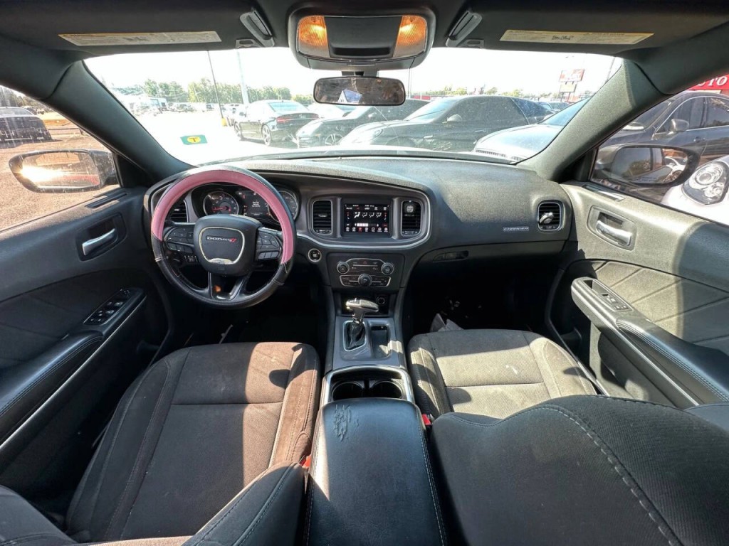 2018 Dodge Charger Image 2