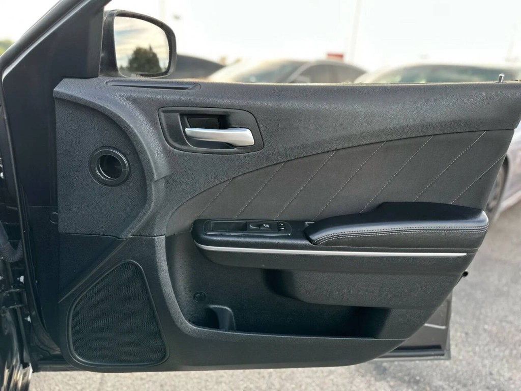 2018 Dodge Charger Image 22