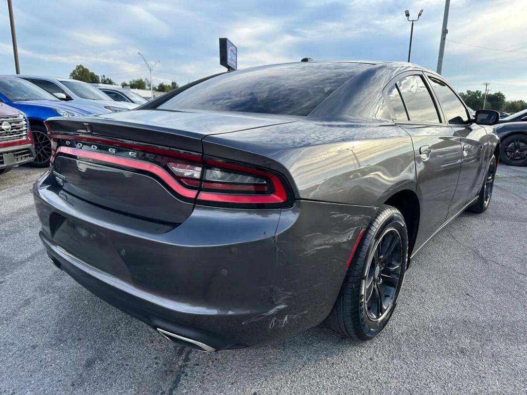 2018 Dodge Charger Image 32