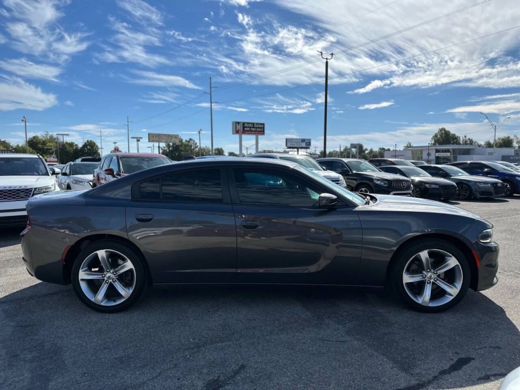 2017 Dodge Charger Image 5