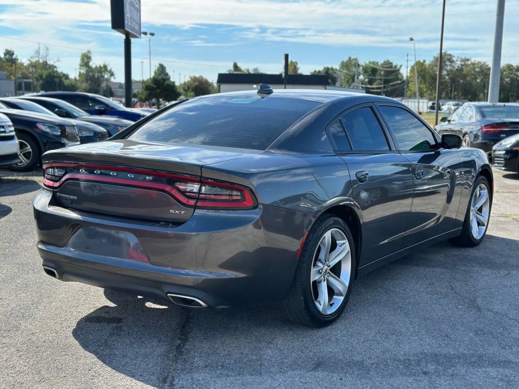 2017 Dodge Charger Image 6