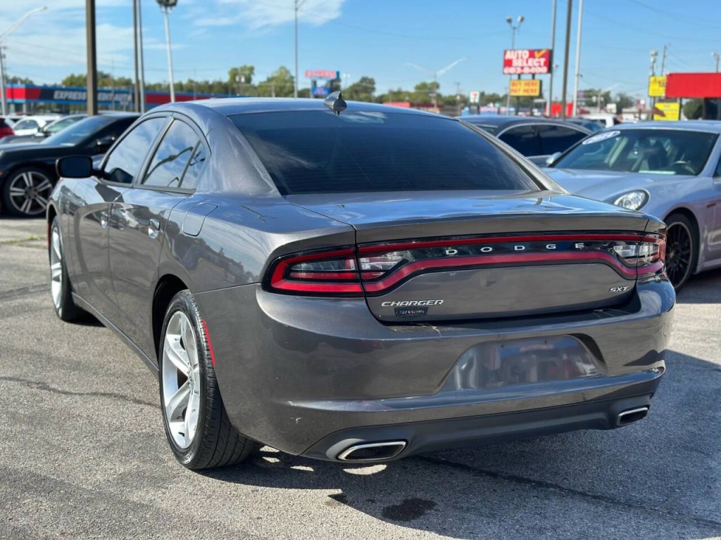 2017 Dodge Charger Image 8