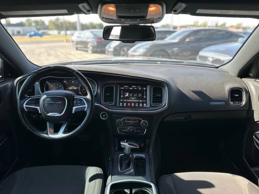 2017 Dodge Charger Image 12