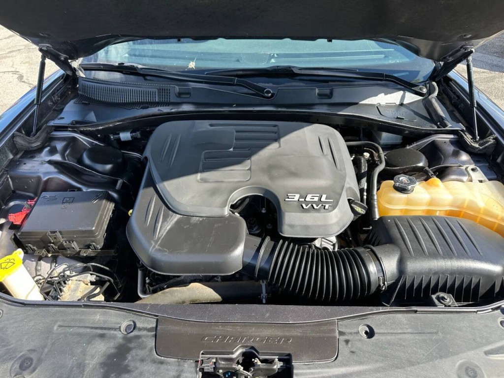 2017 Dodge Charger Image 19