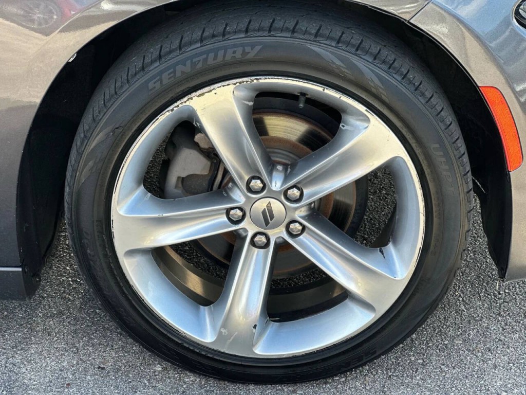 2017 Dodge Charger Image 27