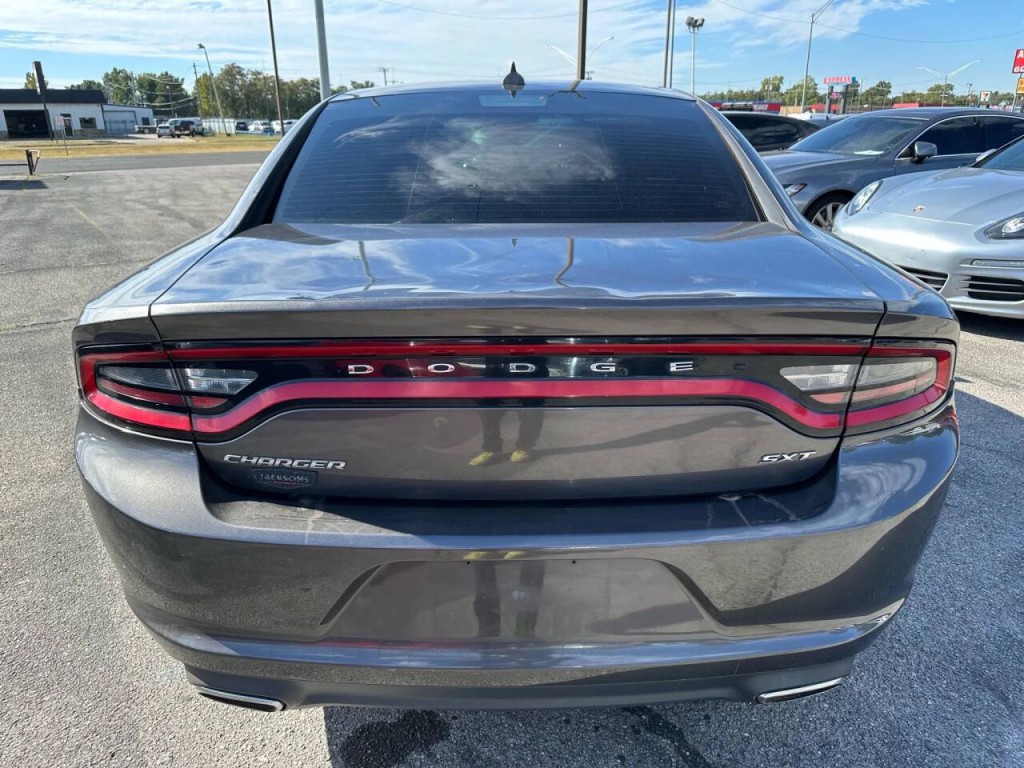 2017 Dodge Charger Image 33