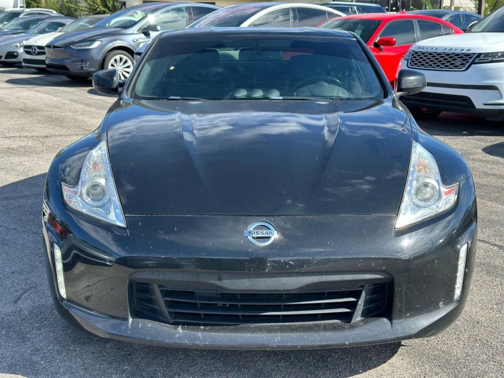 2013 Nissan 370Z Image 2