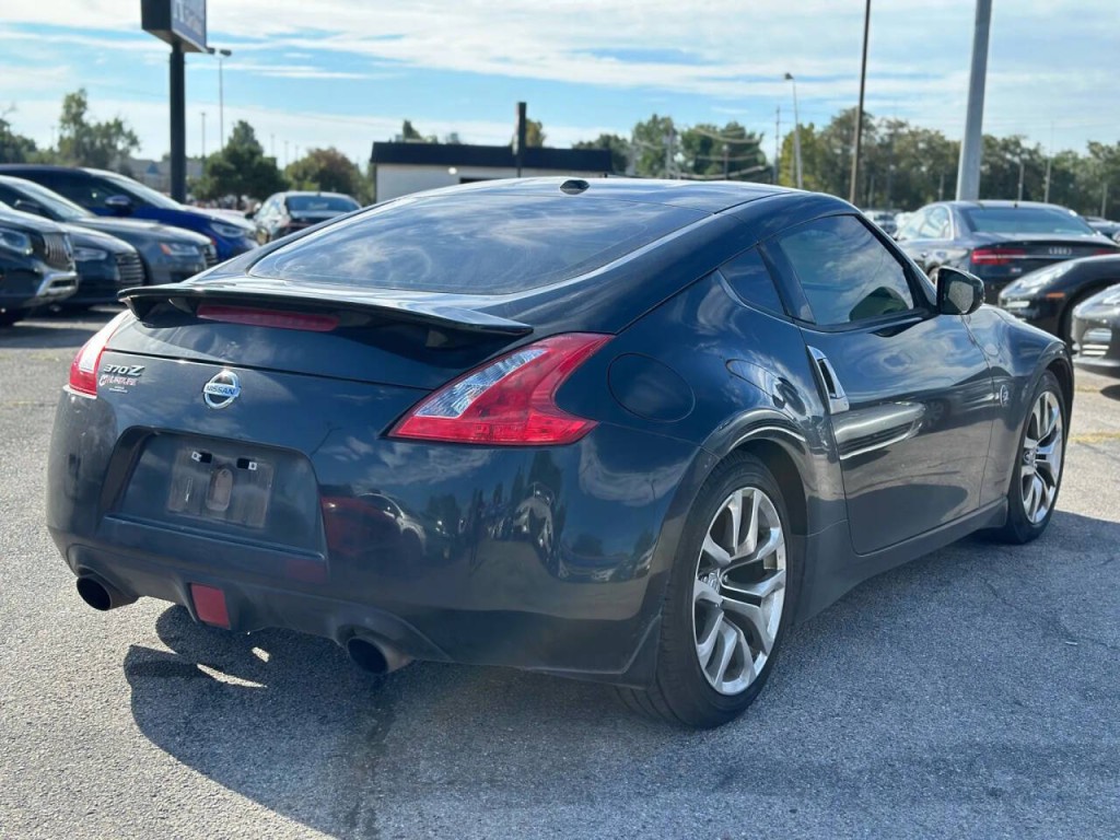 2013 Nissan 370Z Image 5