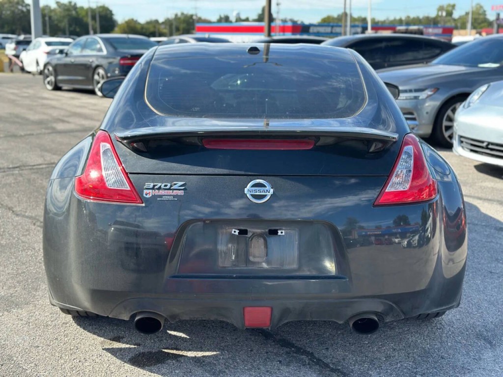 2013 Nissan 370Z Image 6