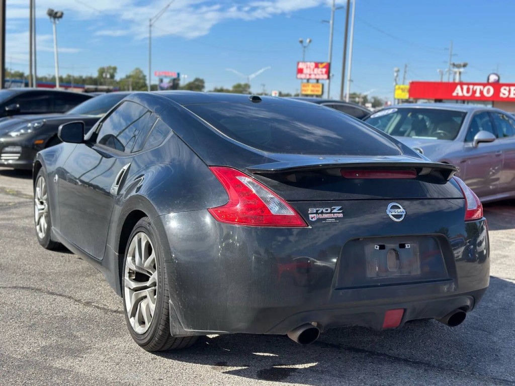 2013 Nissan 370Z Image 7