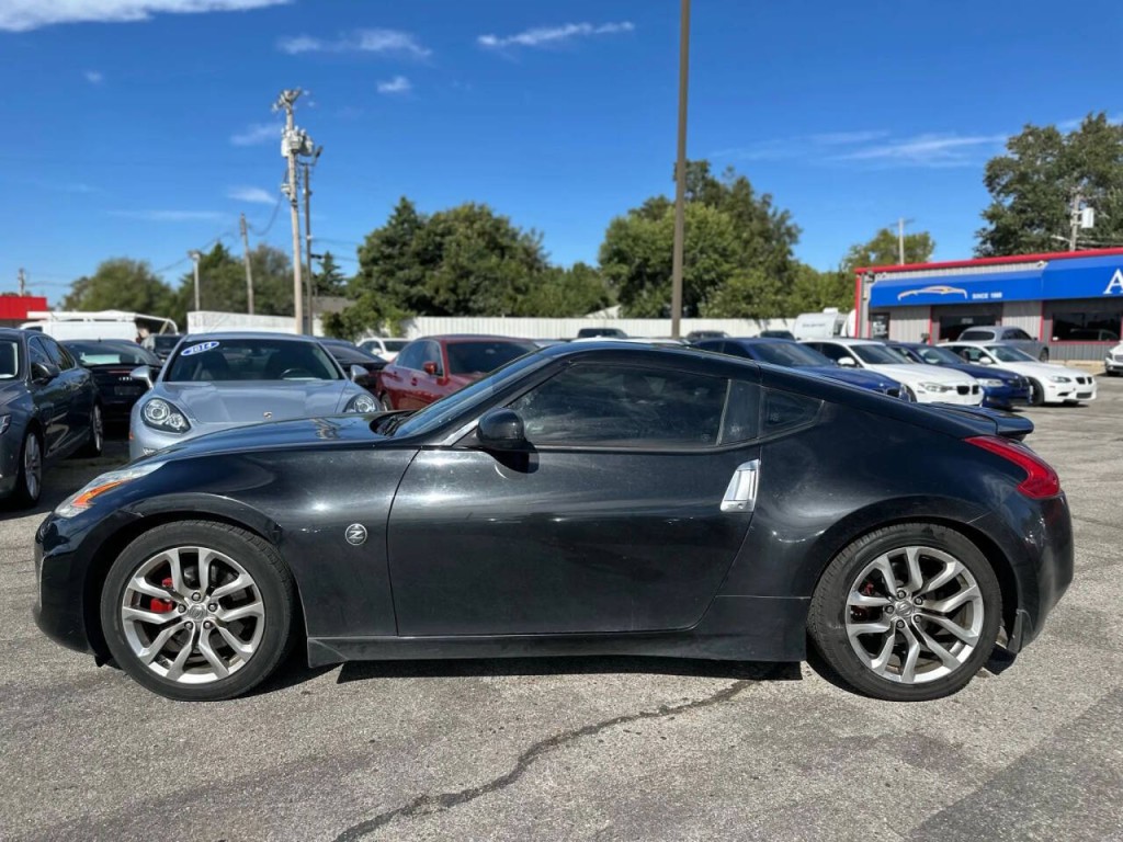 2013 Nissan 370Z Image 8