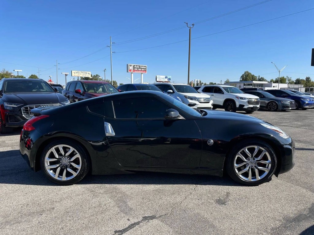 2013 Nissan 370Z Image 22