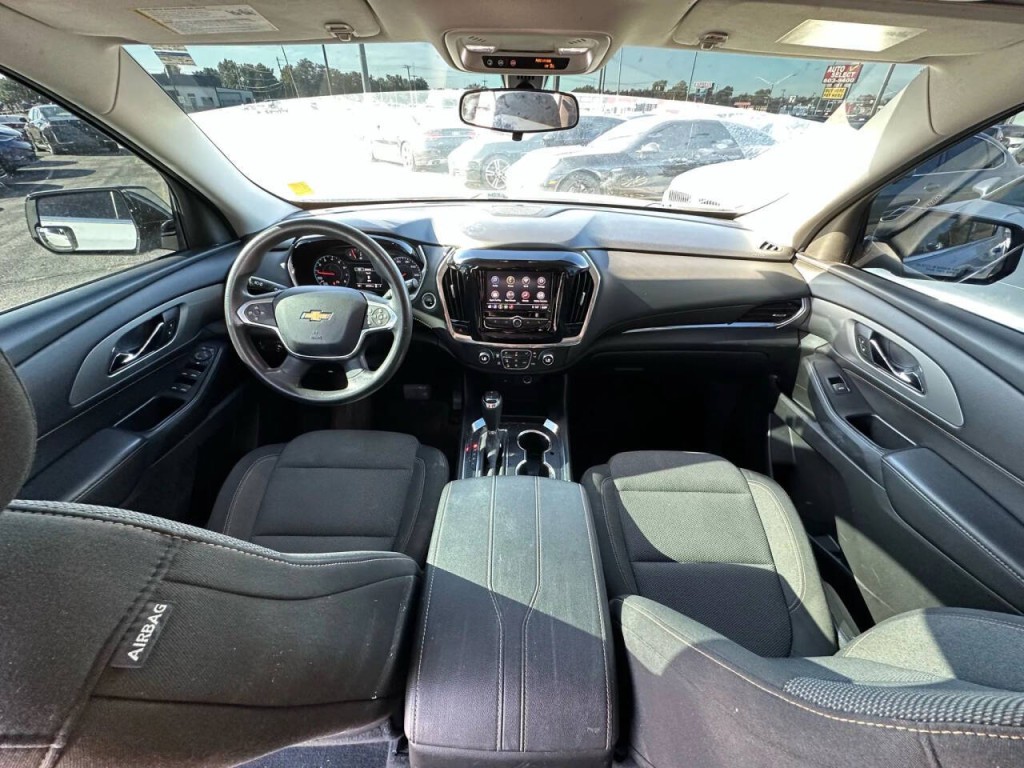 2020 Chevrolet Traverse Image 11