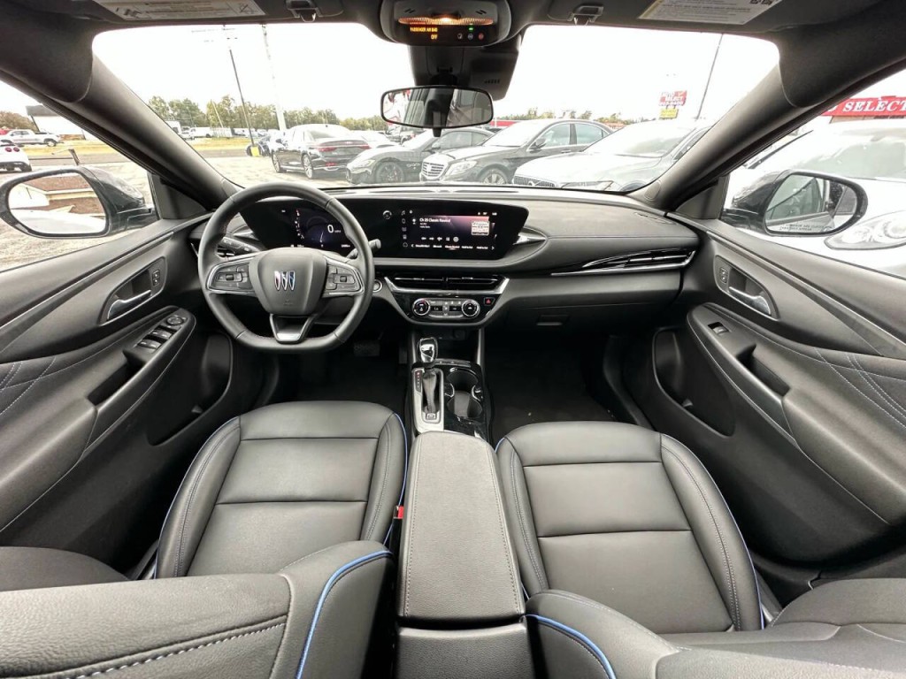 2025 Buick Envista Image 2