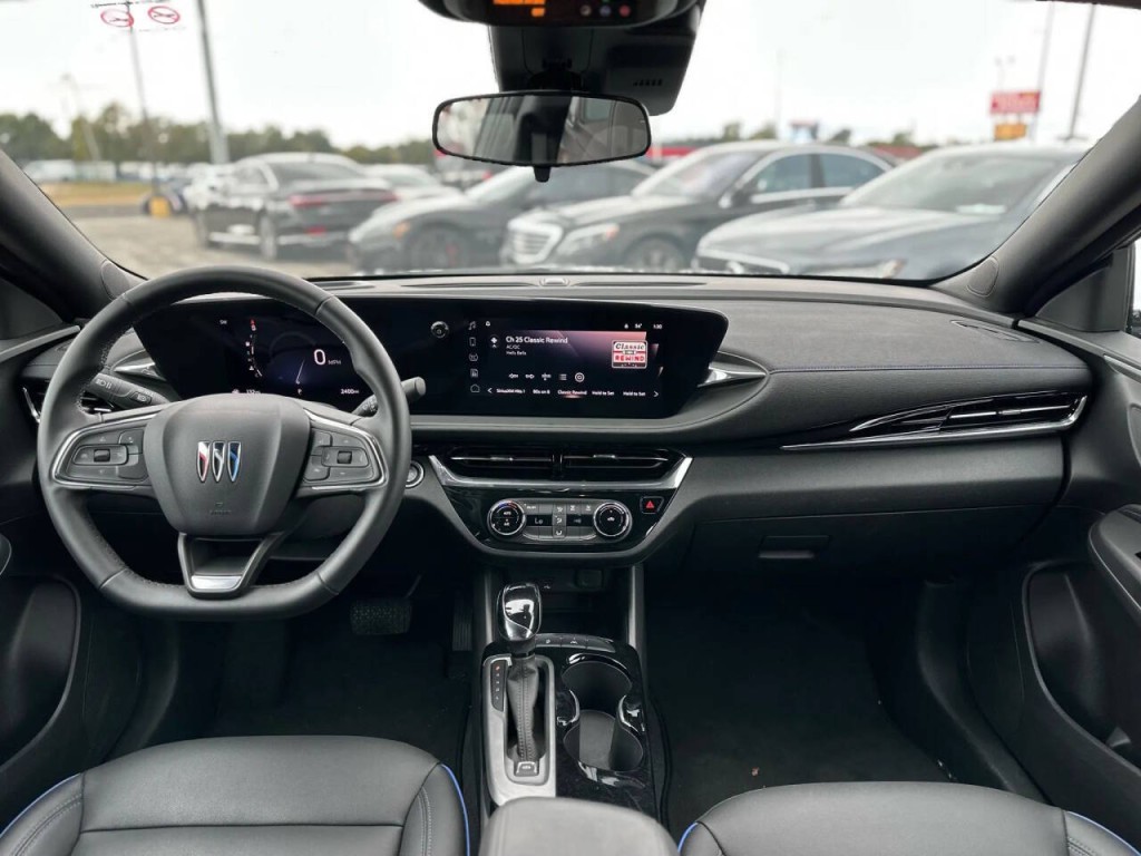 2025 Buick Envista Image 12