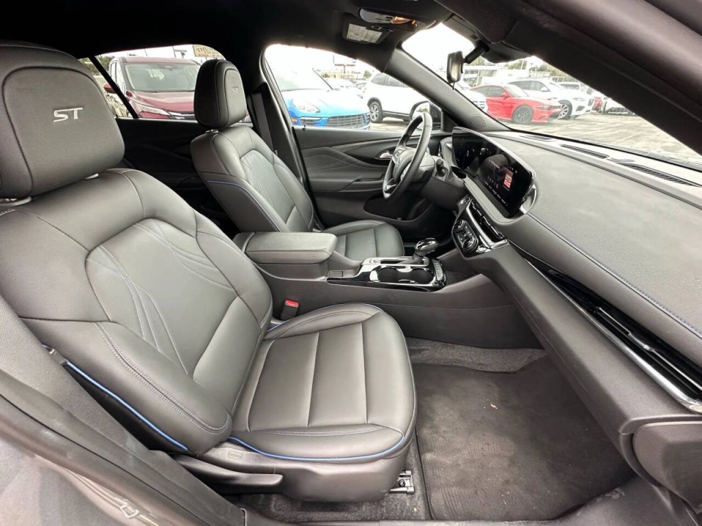 2025 Buick Envista Image 13