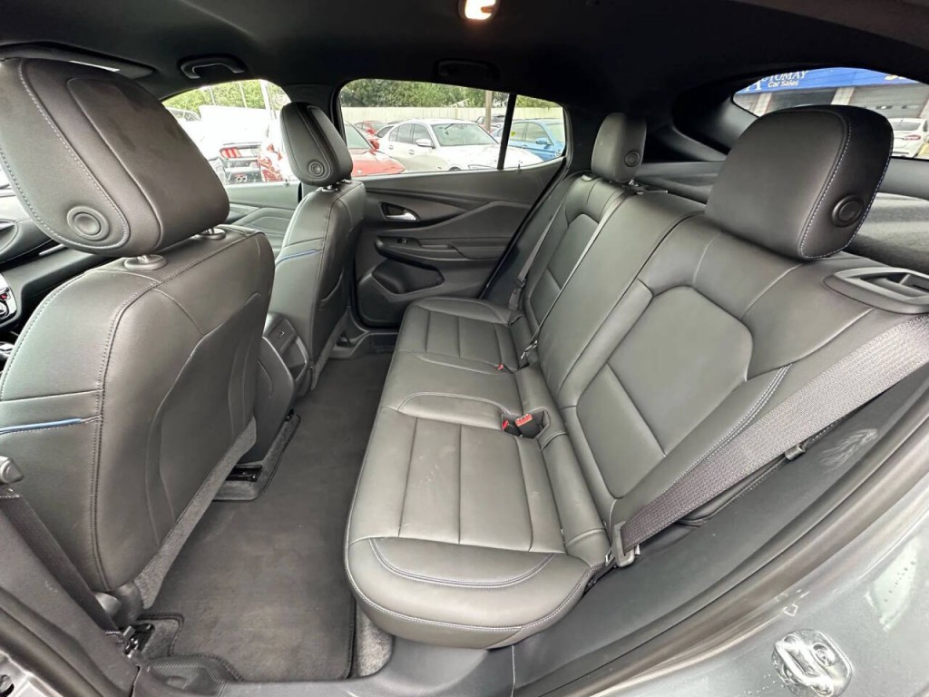 2025 Buick Envista Image 17