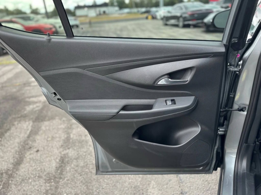 2025 Buick Envista Image 21