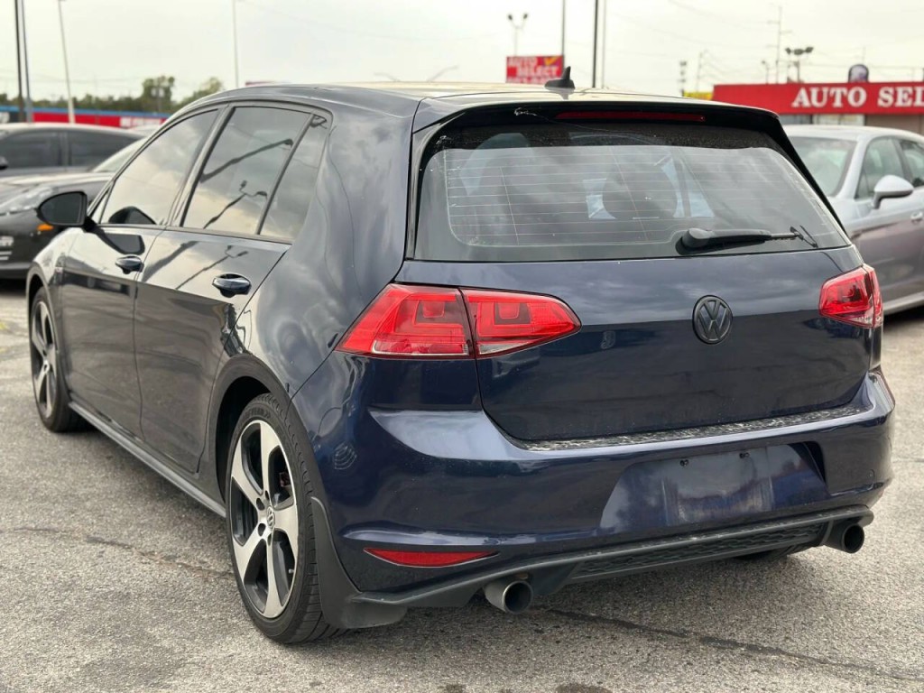 2016 Volkswagen GTI Image 8