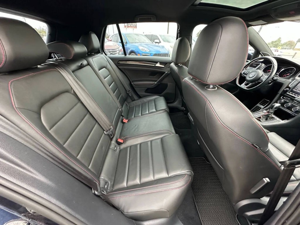 2016 Volkswagen GTI Image 14