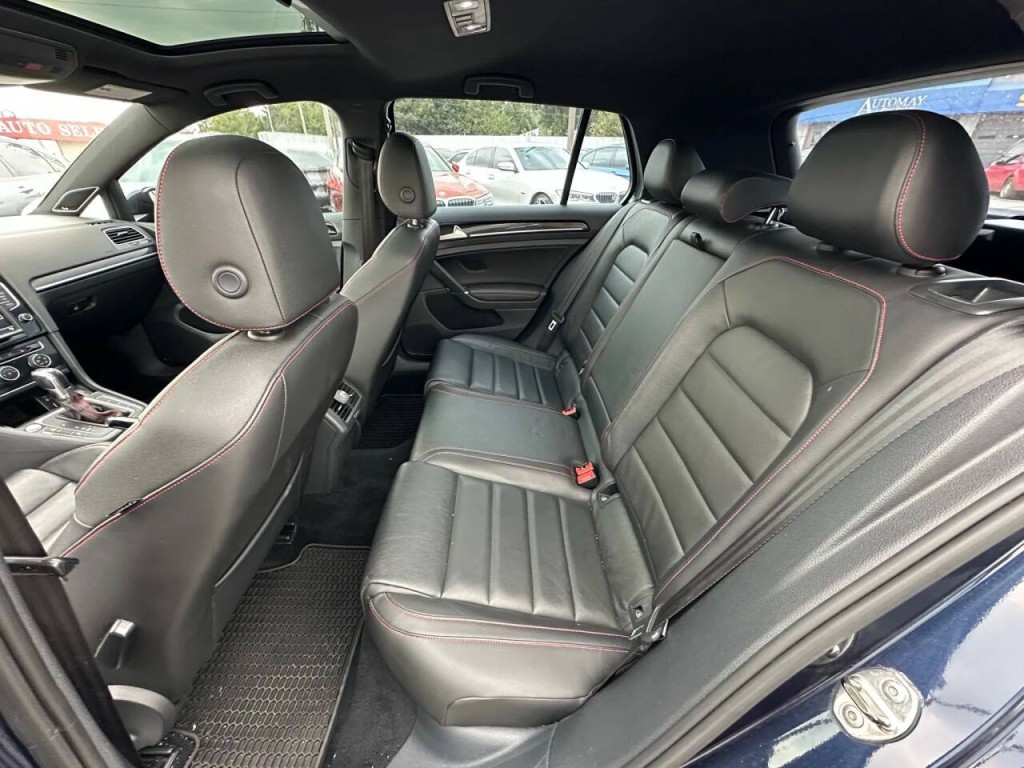 2016 Volkswagen GTI Image 16