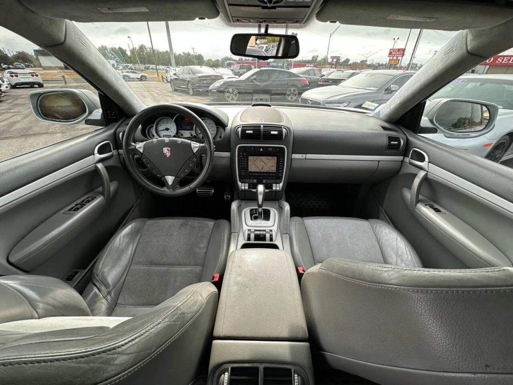 2008 Porsche Cayenne Image 2
