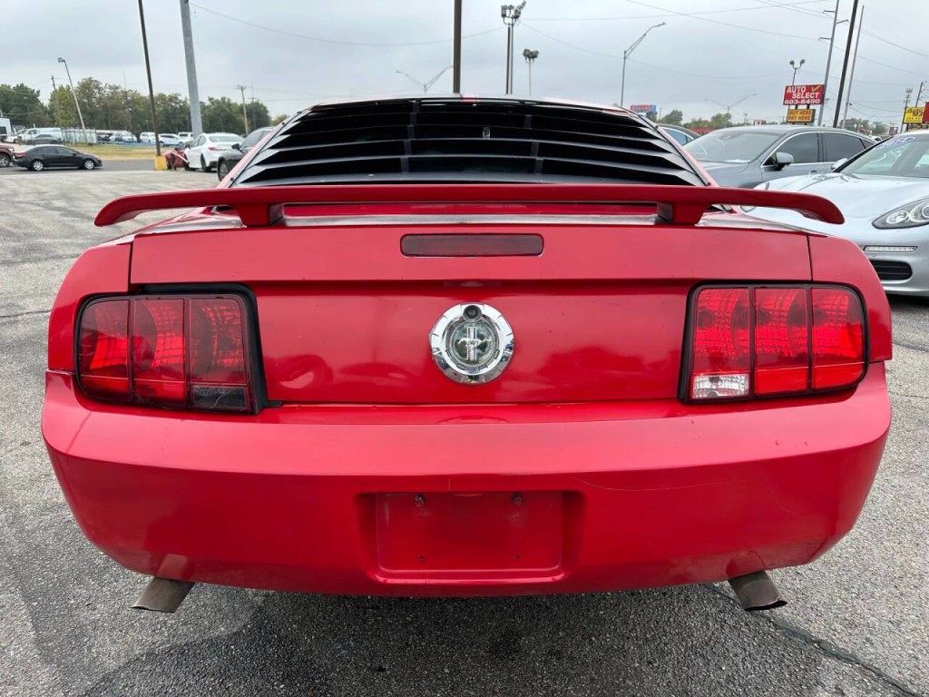 2006 Ford Mustang Image 24