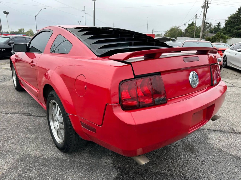 2006 Ford Mustang Image 25