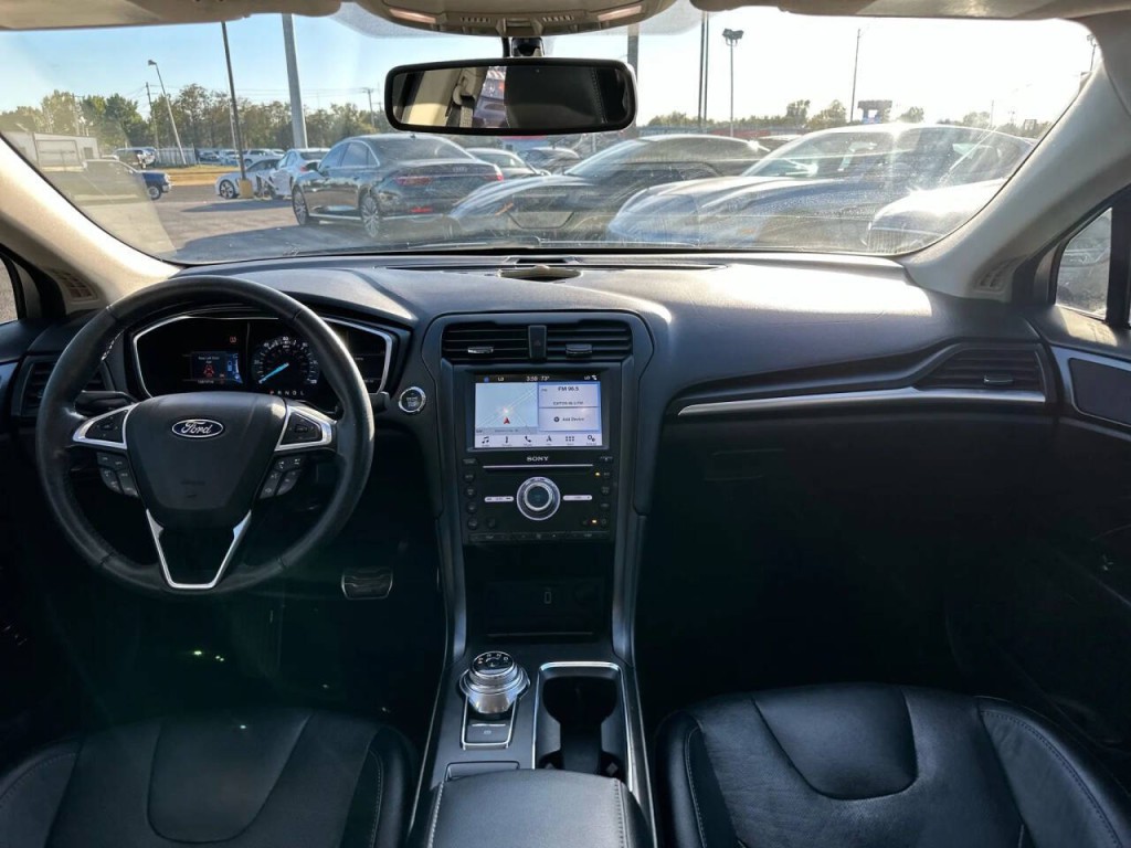 2017 Ford Fusion Image 12