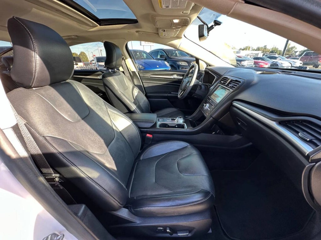 2017 Ford Fusion Image 13