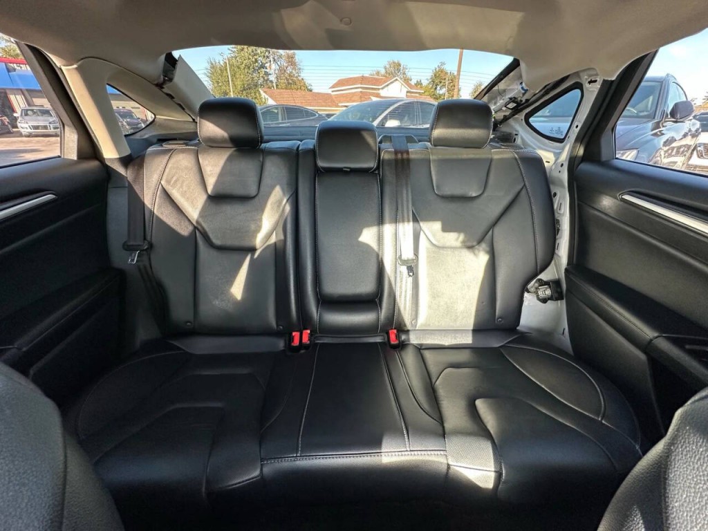 2017 Ford Fusion Image 16