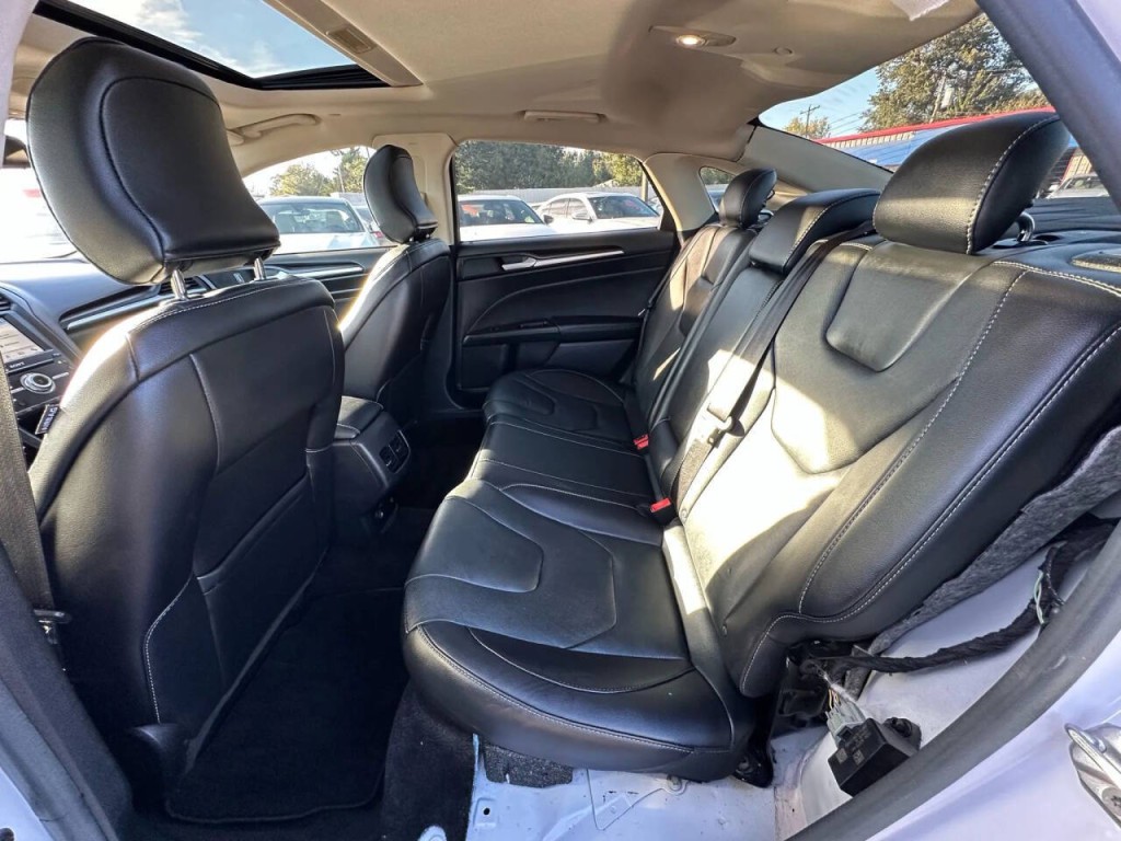 2017 Ford Fusion Image 17