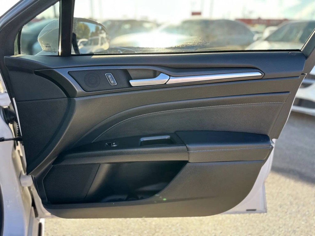 2017 Ford Fusion Image 21